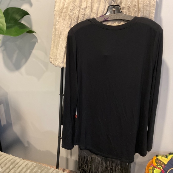 CAbi Peekaboo Tee - Picture 3 of 5